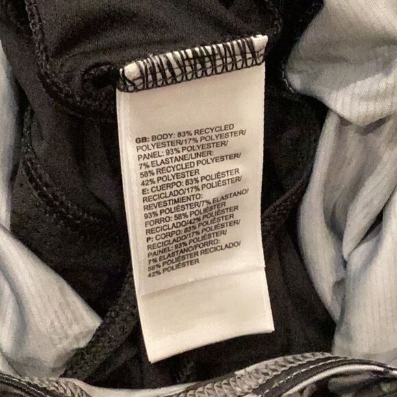 The North Face Runagade FlashDry Romper Reflective Print Zip Pocket small - Picture 12 of 13